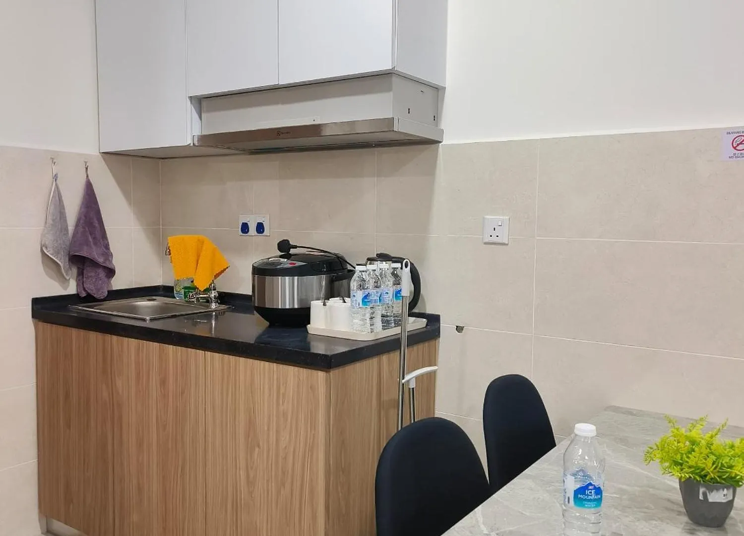 아파트호텔 Kinabalu 2 Home Stay The Shore Kk 코타키나발루